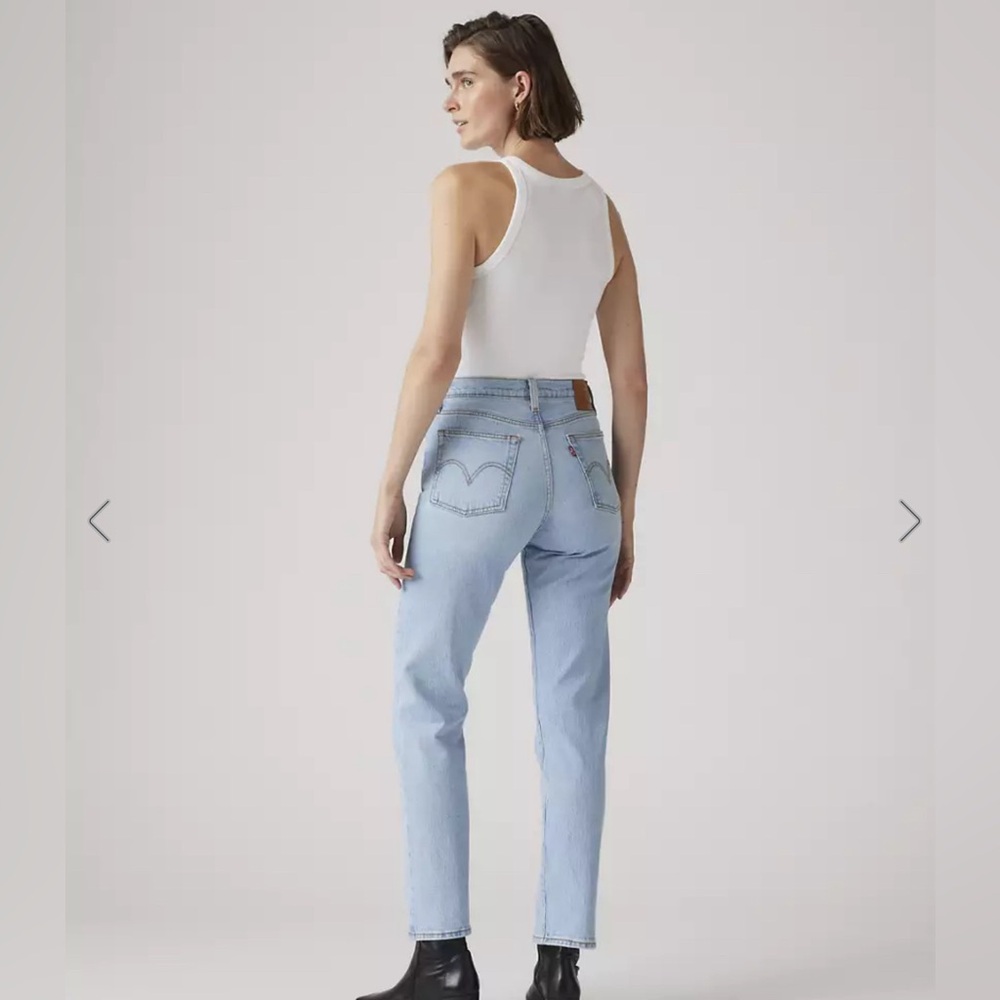 Levi's Women's Light Blue Straight-Leg Jeans